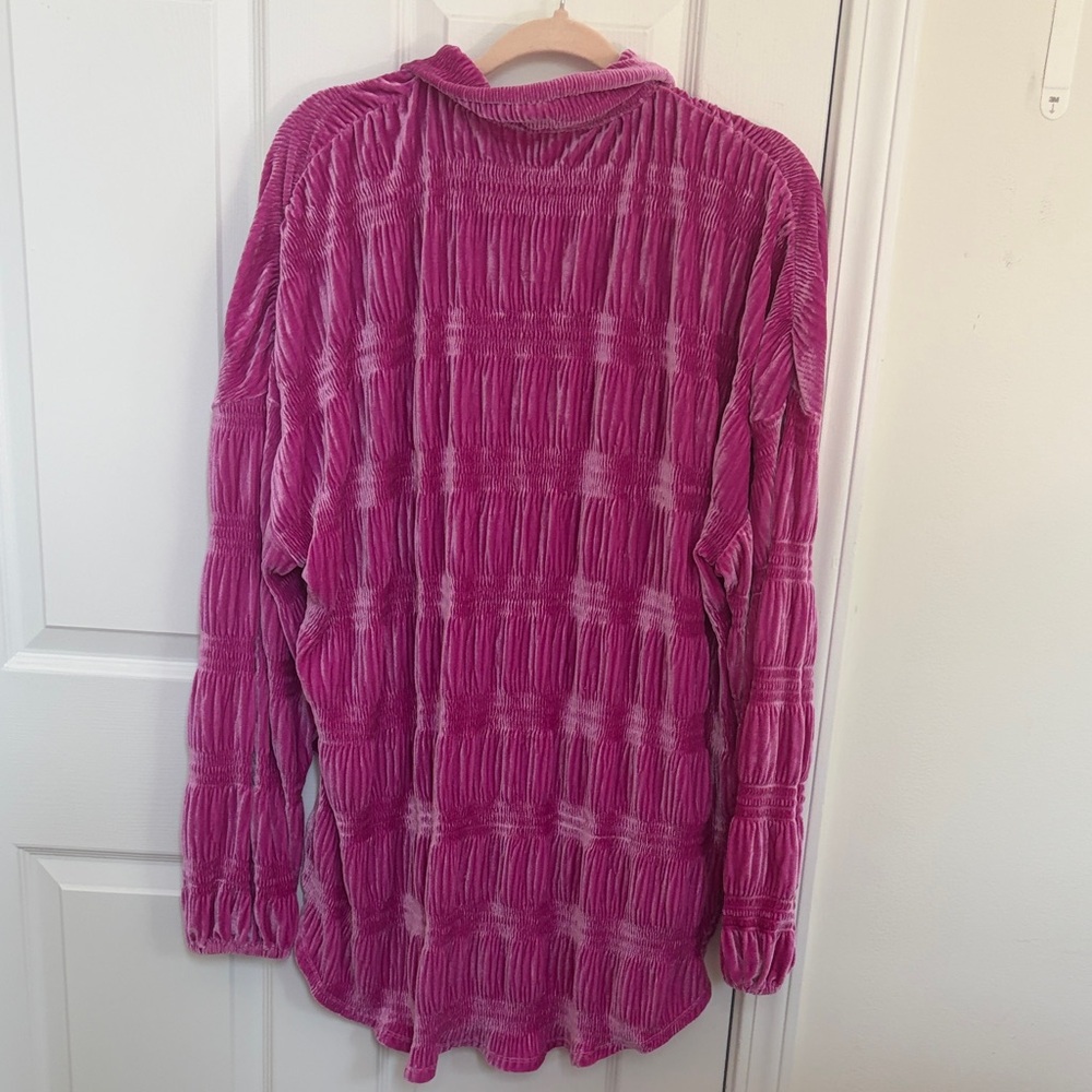 Free People Crushed Velvet Button-Down Top in Fuchsia - Picture 4 of 4